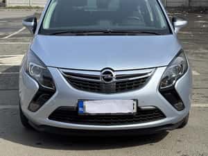 Opel Zafira - Minivan spațios, fabricat în 2016