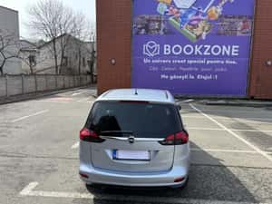 Opel Zafira - Minivan spațios, fabricat în 2016 — miniatura 2
