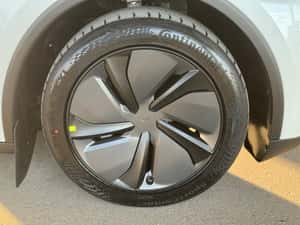 Tesla Model Y SUV second hand — miniatura 3