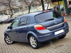 Opel Astra/1.6 Benzina/2008 — miniatura 3