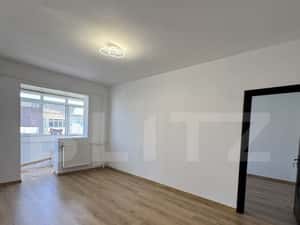 Apartament 3 camere, 45 mp, zona Craiovita Noua
