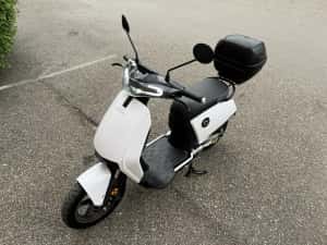 Scuter electric Super Soco Cux Full Led Alarma Impecabil ca nou