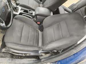 Detailing interior auto — miniatura 2
