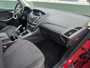 Ford Focus Titanium Manuală 140 HP Diesel — miniatura 7