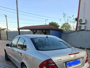 Mercedes EClasse 220 Diesel — miniatura 2