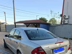 Mercedes EClasse 220 Diesel — miniatura 10