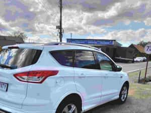 Ford Kuga Automată 180 HP Diesel — miniatura 3