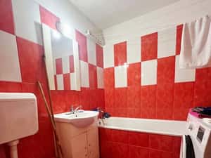 Apartament 2 camere centrala proprie, zona Basarabiei, comision 0% — miniatura 6