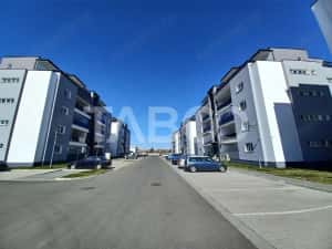 Apartament modern cu 3 camere balcon si loc de parcare Kogalniceanu — miniatura 2