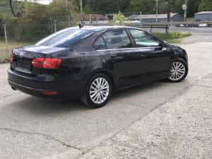 VW Jetta an fabricatie 2012 motor 2.0 tdi 140cp climatronic navigatie piele trapa jante aliaj — miniatura 3