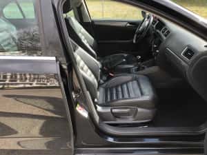 VW Jetta an fabricatie 2012 motor 2.0 tdi 140cp climatronic navigatie piele trapa jante aliaj — miniatura 7