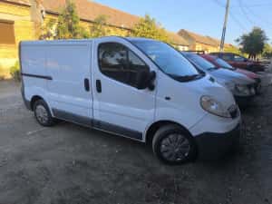 Opel vivaro 2 litri CDTI — miniatura 3