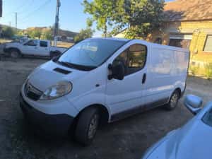 Opel vivaro 2 litri CDTI — miniatura 10