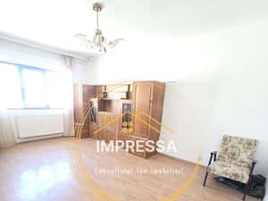 Se vinde apartament 3 camere 71mp decomandat 66000euro neg
