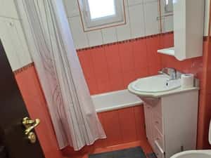 Micro 11 Targoviste,inchiriere apartament 2 camere, etaj3, confort I — miniatura 5