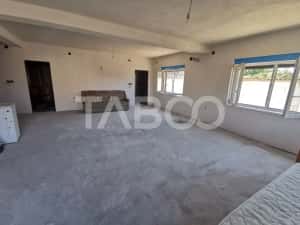 Casa individuala cu 5 camere in localitatea Miercurea Sibiului — miniatura 3