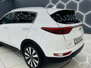 KIA SPORTAGE 2018, 143.000 km, Diesel, Manuală, Alb — miniatura 3