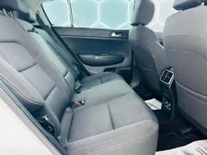 KIA SPORTAGE 2018, 143.000 km, Diesel, Manuală, Alb — miniatura 7