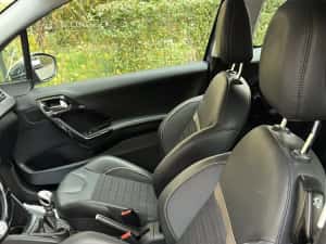 Peugeot 208 1.6 E-HDI 2012 euro 5 Manual — miniatura 5
