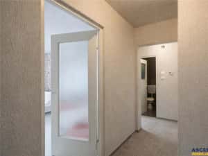 Apartament 2 camere,improspatat, decomandat,balcon,pivnita,Targu Secuiesc — miniatura 4