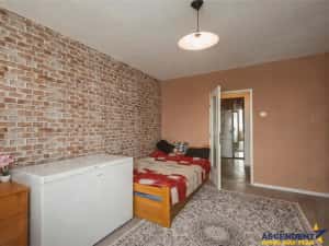 Apartament 2 camere,improspatat, decomandat,balcon,pivnita,Targu Secuiesc — miniatura 6
