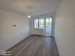 Dristor, pe Baba Novac, Sectia 12, renovat, 2 balcoane, — miniatura 2
