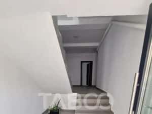 Apartament 60 mpu la CHEIE cu 3 camere balcon 18 mp pe Doamna Stanca — miniatura 3