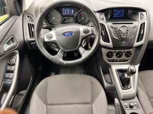 Ford Focus 1.6benzină, 150cp, an 2011,euro 5 — miniatura 5
