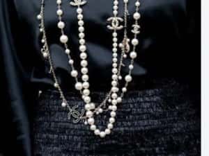Colier Chanel cu perle artificiale si logo-ul emblematic CC ! — miniatura 10