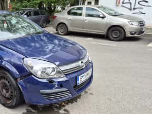 Opel Astra H  2006 cutie automată urgent — miniatura 3