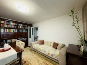 Apartament 2 camere, semidecomandat, etaj 2, zona Aradului