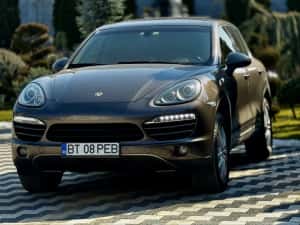 Vand Porsche Cayenne 3.0 D 245 cp 2011 — miniatura 4