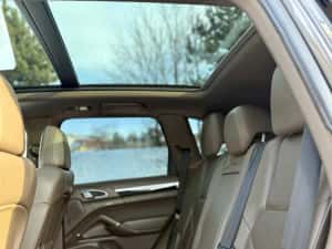 Vand Porsche Cayenne 3.0 D 245 cp 2011 — miniatura 6