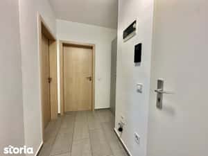 Garsoniera de inchiriat, zona Coresi — miniatura 6