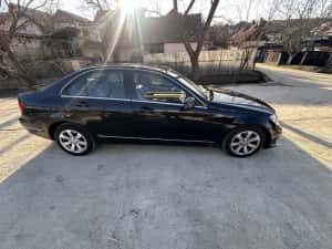 Mercedes C class 4 matic avangarde — miniatura 3