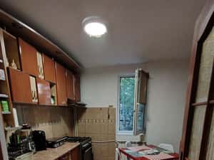 Vând apartament parter — miniatura 3