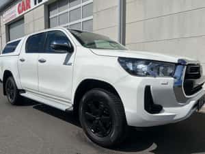 Toyota Hilux SUV, 117.000 km, 204 cp, 2024
