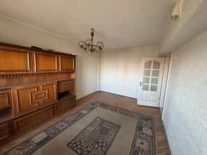 3 camere etaj intermediar 2 bai Calea Sagului Turist — miniatura 2