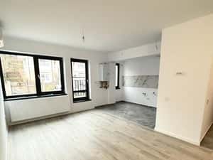 Apartament 3 camere de vanzare Pacurari in spate la Alpha Bank — miniatura 4