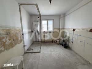 Apartament 2 camere semidecomandat balcon aer conditinat 13 Decembrie — miniatura 6