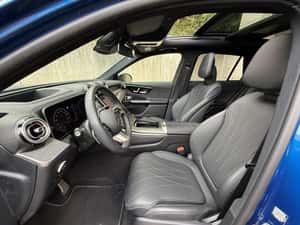 Mercedes-Benz GLC 200 - 4.210 km - Stare impecabilă — miniatura 2