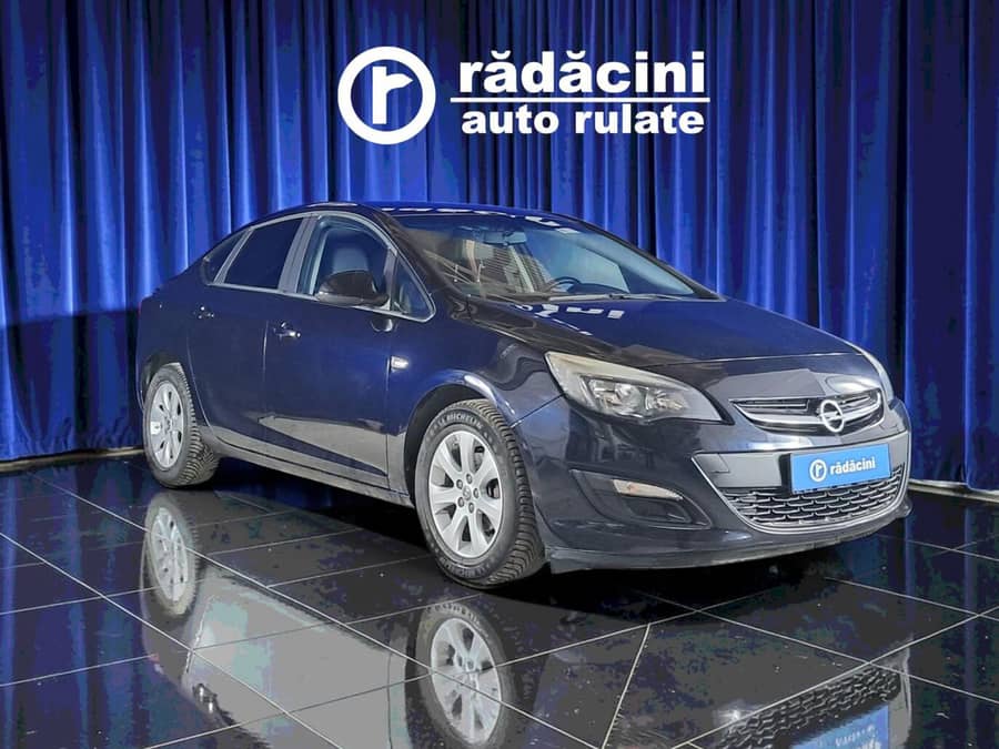 Opel Astra Manuală 140 HP Benzină — fotografie 1 din 7