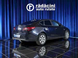 Opel Astra Manuală 140 HP Benzină — miniatura 7