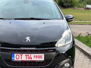 Peugeot 208 GT Manuală 110 HP Benzină — miniatura 6