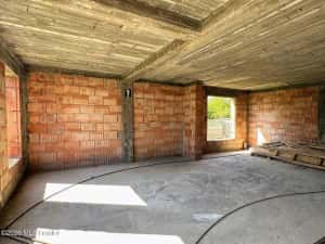 Domnesti - cladire 319 mp util, 2x garaj, ideal comercial — miniatura 9