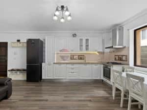 Apartament cu 3 camere si loc de parcare în zona Aurel Vlaicu