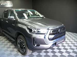 Toyota Hilux EXECUTIVE Automată 150 HP Diesel