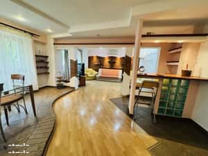 Apartament 2 camere | Centrala Proprie | Centre Comerciale | Parcuri — miniatura 3