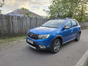 Sandero Stepway 2020  1.5 Blue Dci  full service dacia — miniatura 9