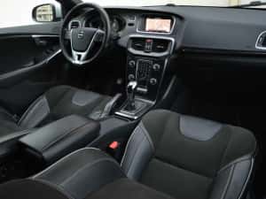 Volvo V40 / 2.0 / Diesel / R-Design / Keyless — miniatura 7